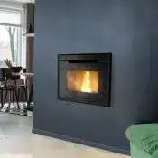 insert a granule incrusté dans un mur